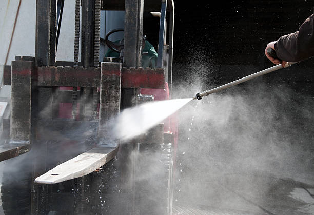 Why Choose Our Certified Pressure Washing Experts for Your Project Needs in Ashland, OR?